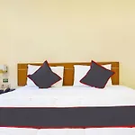 Super Oyo Collection O 91409 Hotel Fiducia Otista 153 - 157
